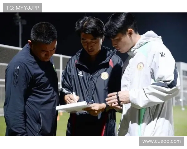 足球训练中的小范围对抗与实战演练